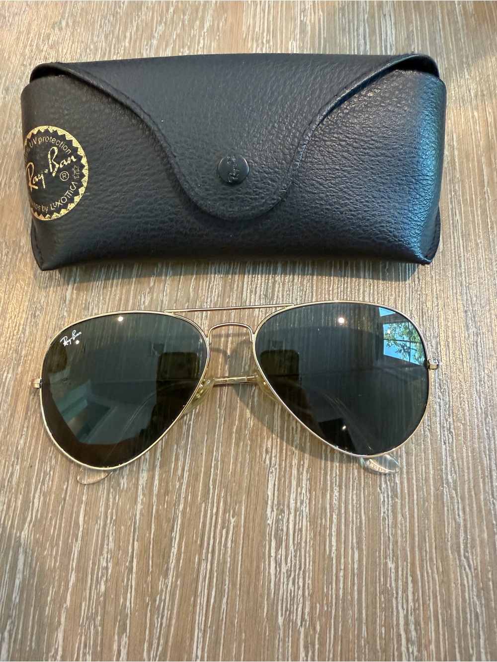 Ray-Ban Aviator Sunglasses in Gold and Green